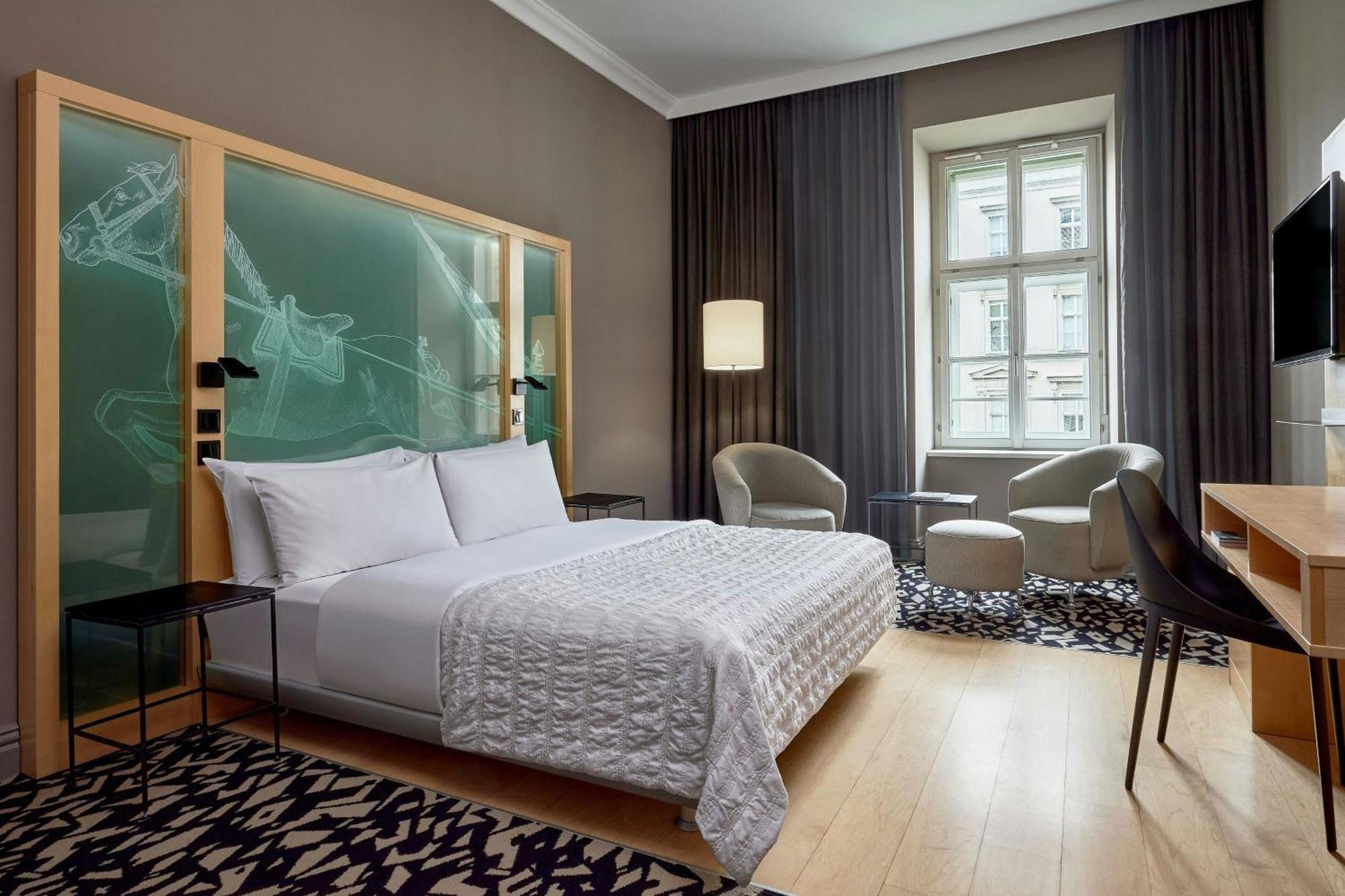 Le Meridien 5*